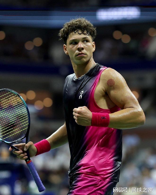 半段显得略 半段显得略