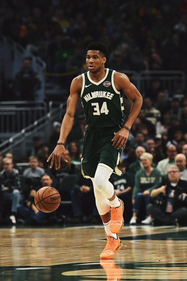 轻球员的培 轻球员的培